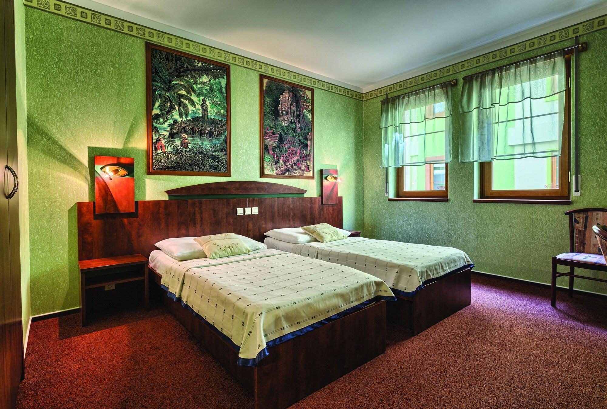 Wellness Hotel Babylon Liberec Extérieur photo